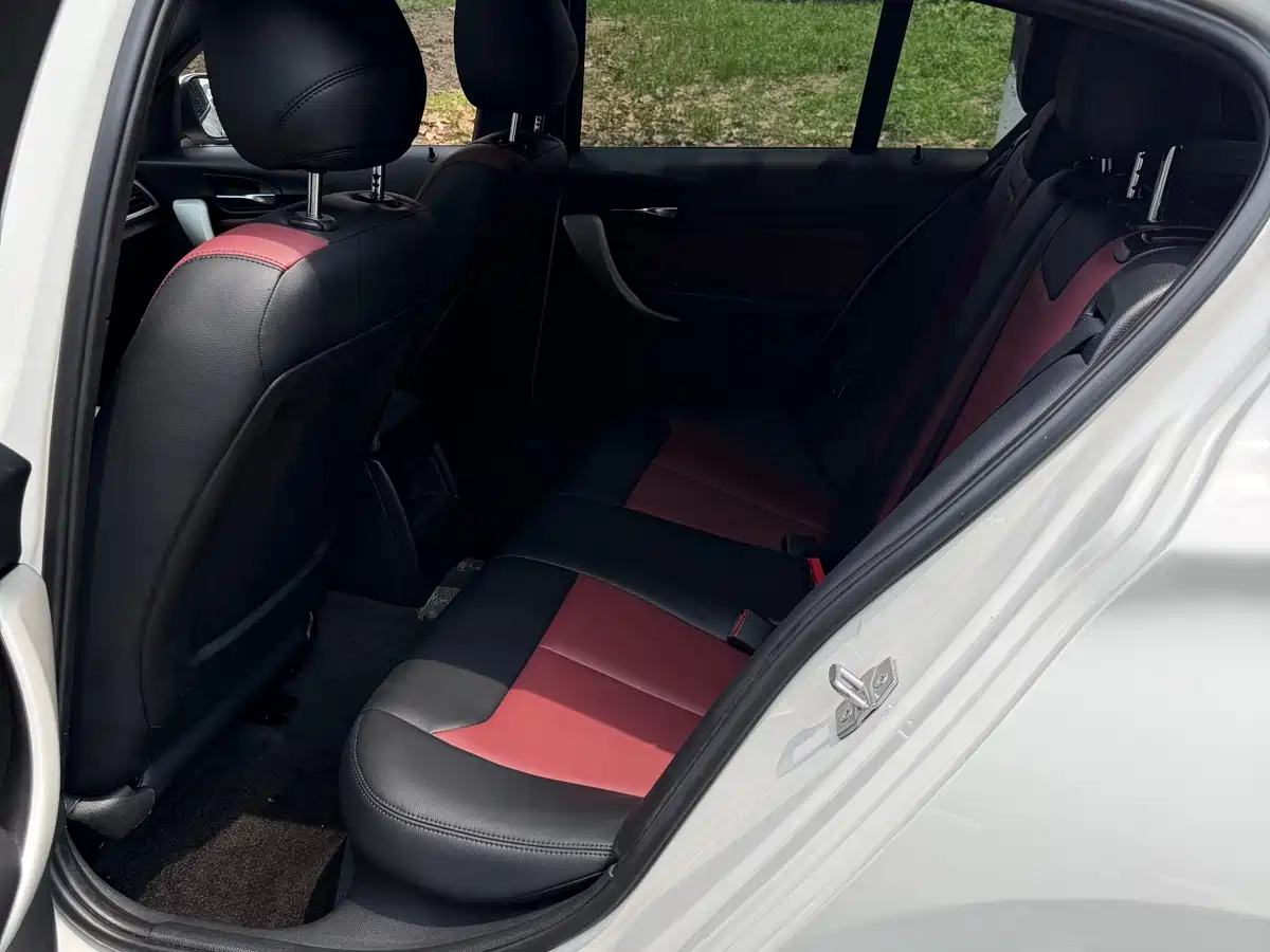 BMW 1 Series (Import) 2013 Facelift 116i Leading Model фото 12