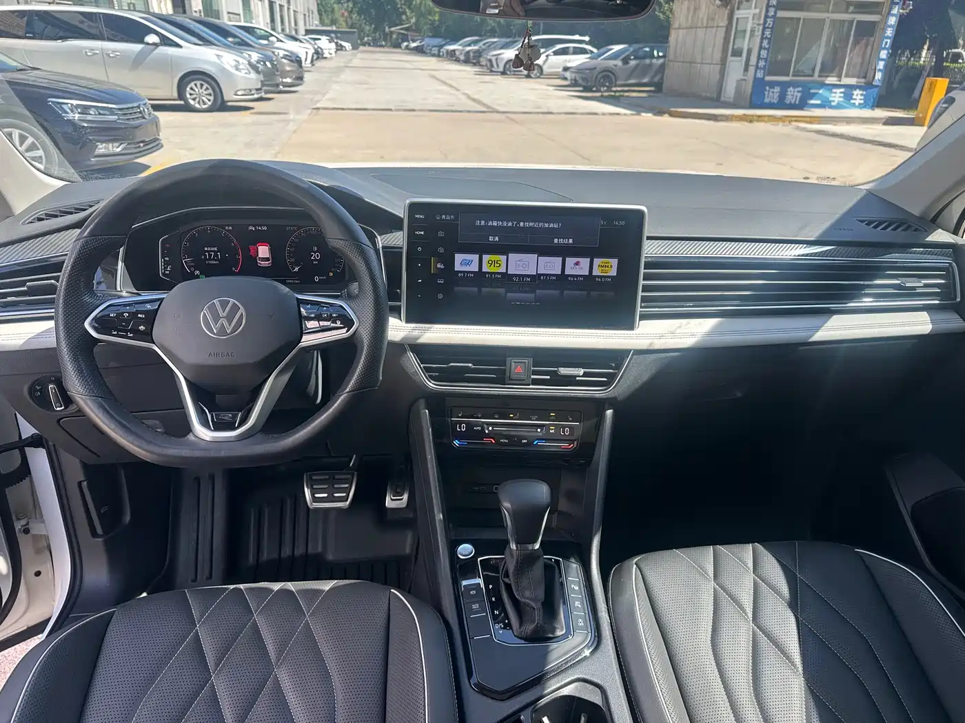Volkswagen Tiguan L 2021 330TSI Automatic 2WD R-Line Premium фото 18