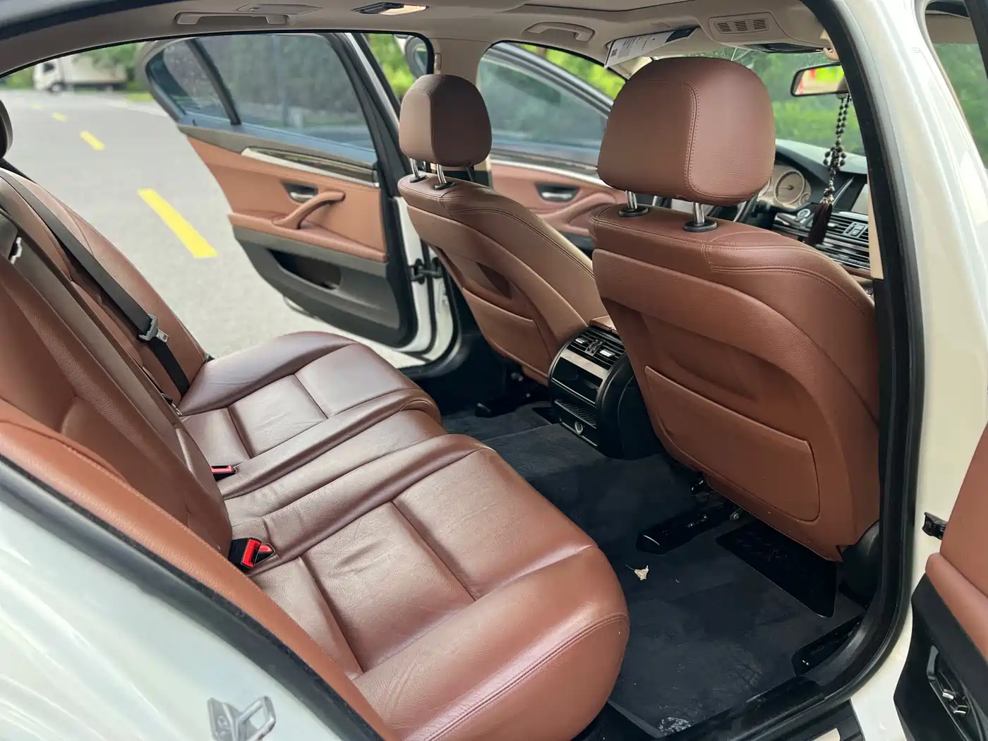 BMW 5 Series 2014 525Li Leading фото 8