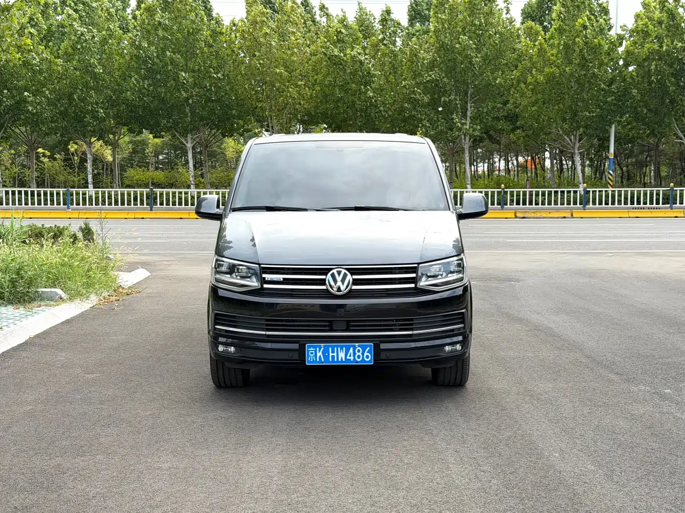 Volkswagen Multivan 2018 2018 2.0TSI 4WD Explorer Edition 7-Seater
