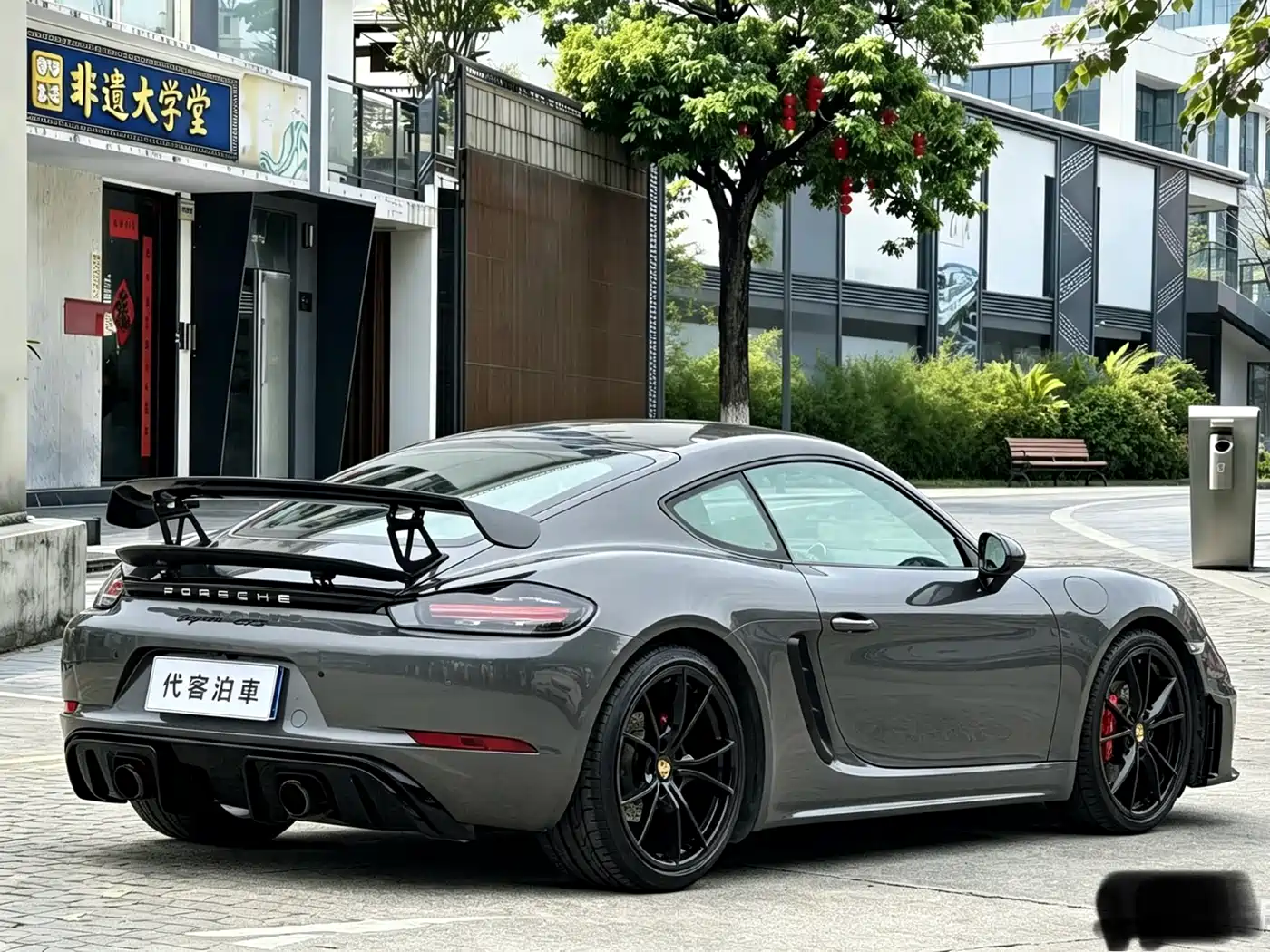 Porsche 718 2018 Cayman 2.0T фото 7