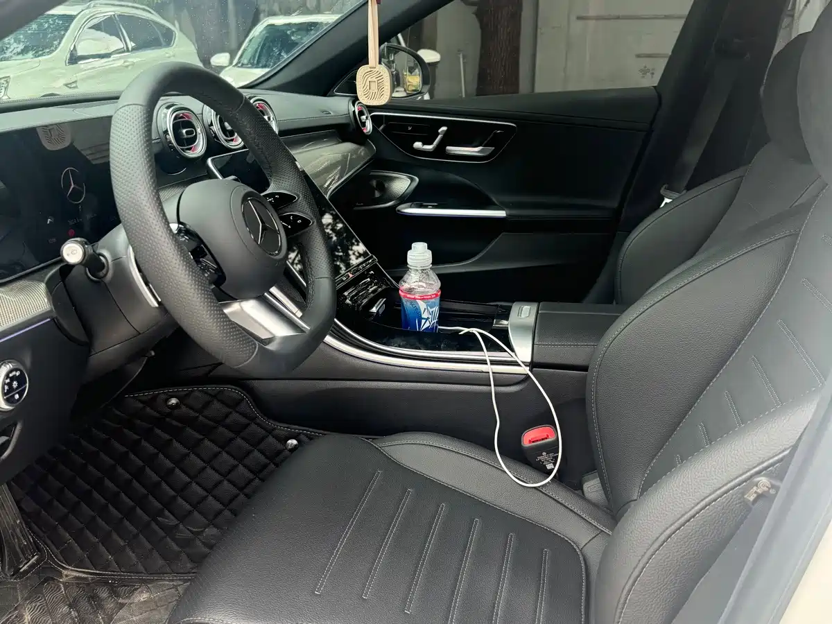 Фото 4 - Mercedes-Benz C-Class