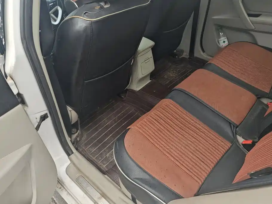 Geely Emgrand 2015 2015 Sedan 1.5L Manual Upward Edition