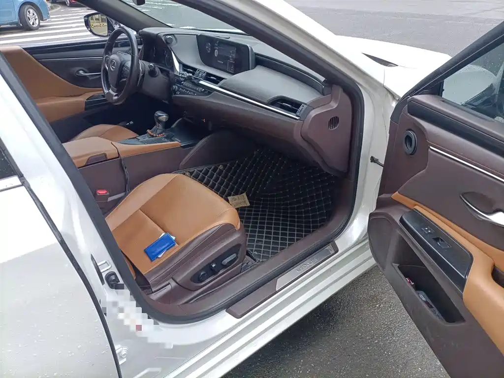 Lexus ES 2018 200 Excellence Edition China V фото 20