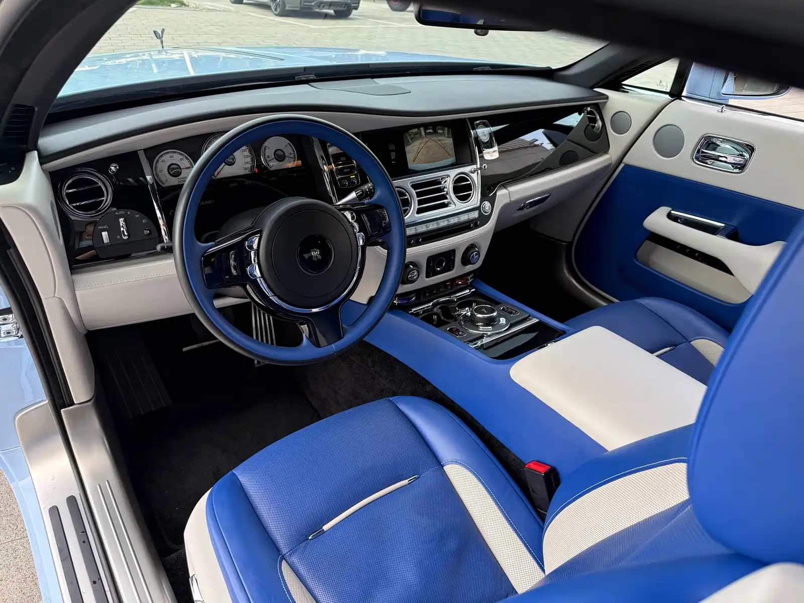 Фото 5 - Rolls-Royce Wraith