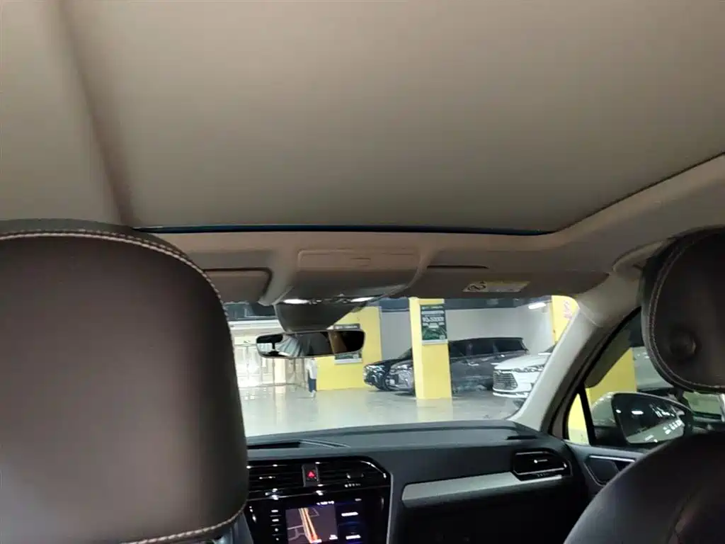 Volkswagen Tiguan L PHEV 2021 430PHEV Plug-in Hybrid Premium фото 18