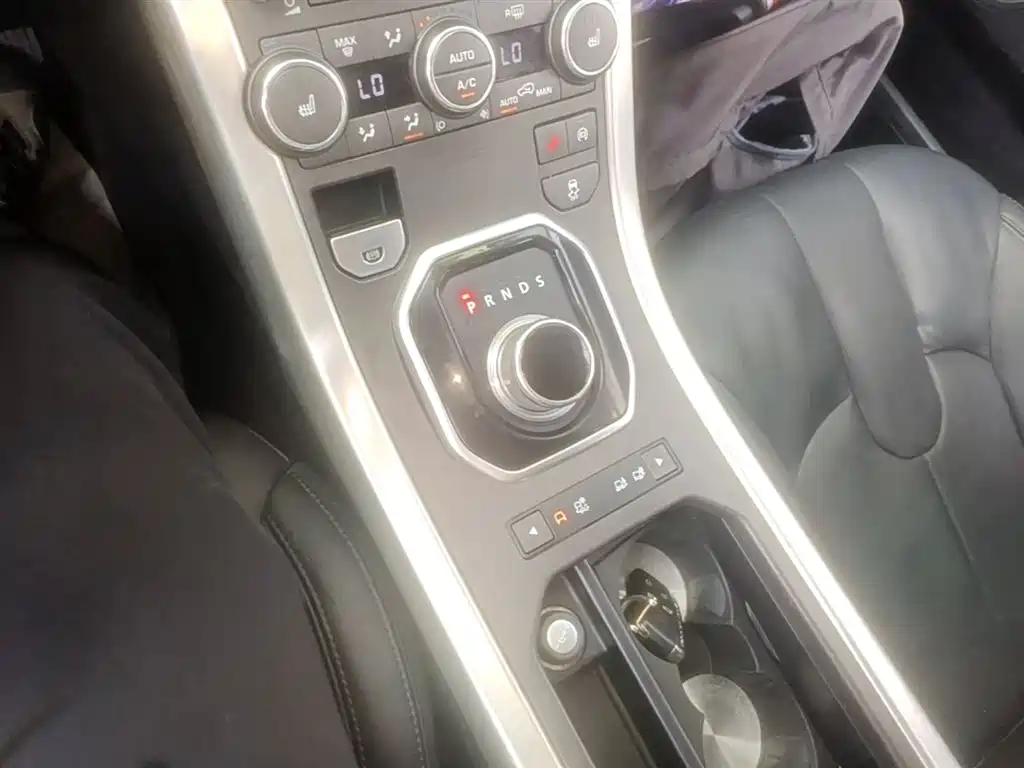 Land Rover Range Rover Evoque 2015 2.0T 5-Door Intelligent Edition фото 14