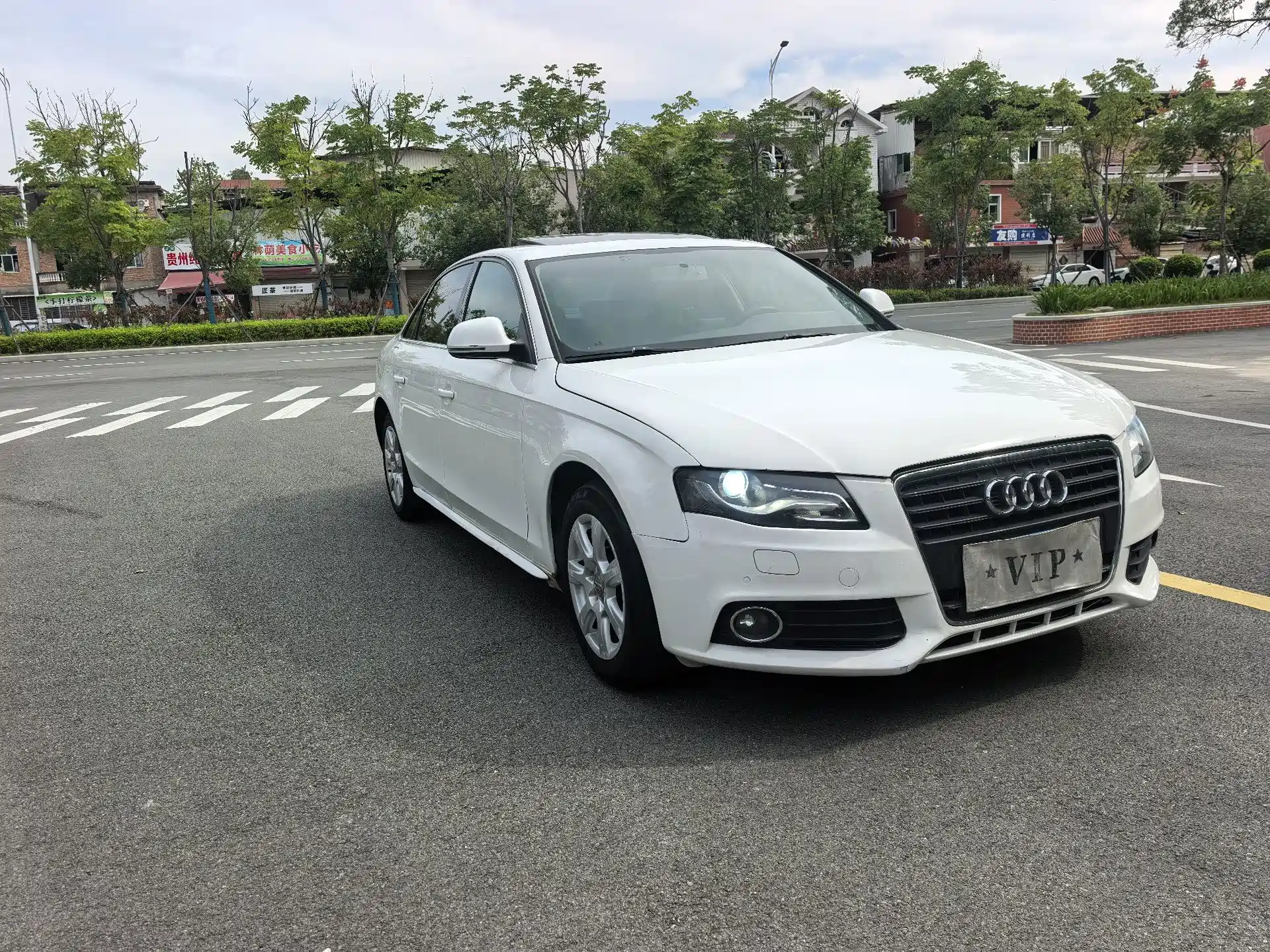 Фото 3 - Audi A4L