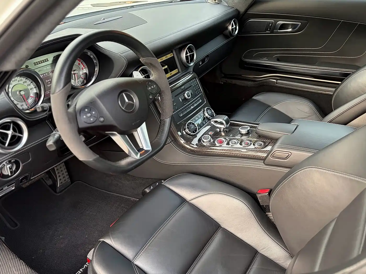 2019 Mercedes-Benz SLS AMG