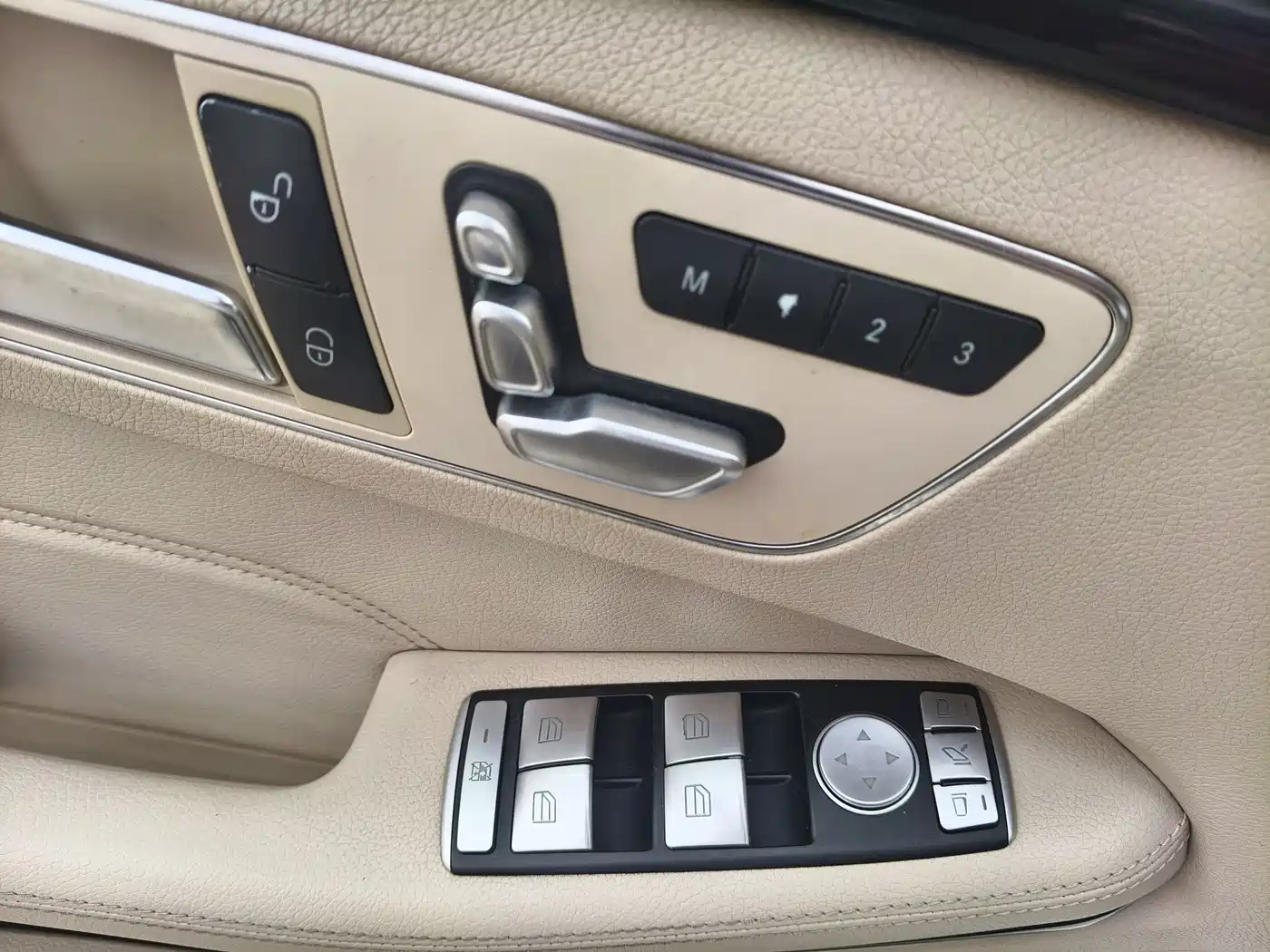 Mercedes-Benz E-Class 2015 E 260 L Sport фото 16