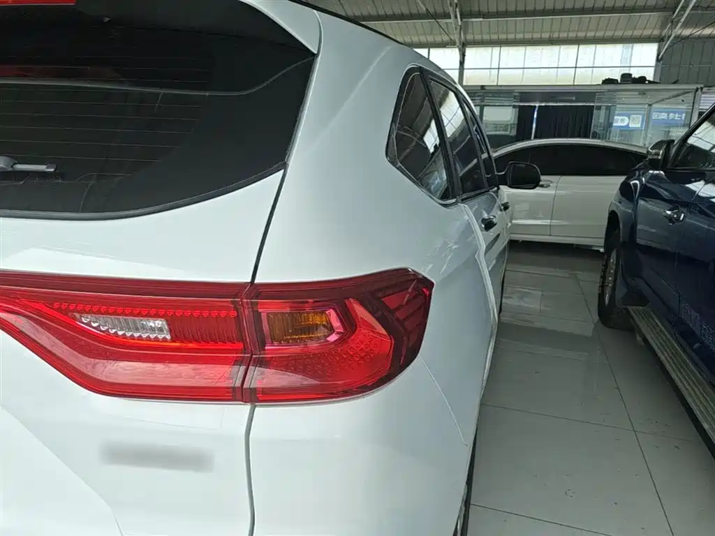 Haval M6 2021 PLUS 1.5T DCT Elite Smart Connect фото 8
