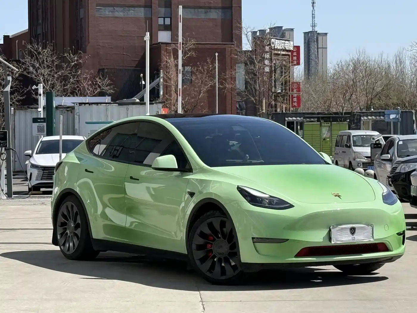 TESLA MODEL Y