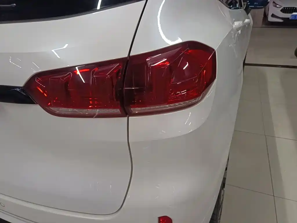 WEY VV5 2017 2017 2.0T Flagship Model
