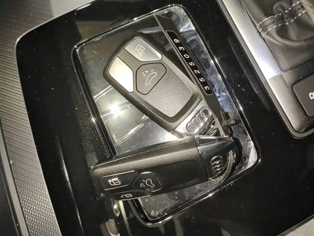Фото 9 - Audi Q5L