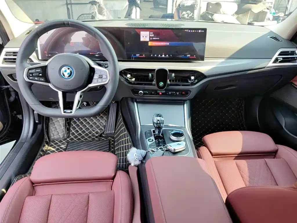BMW i3 2025 eDrive 35 L фото 10