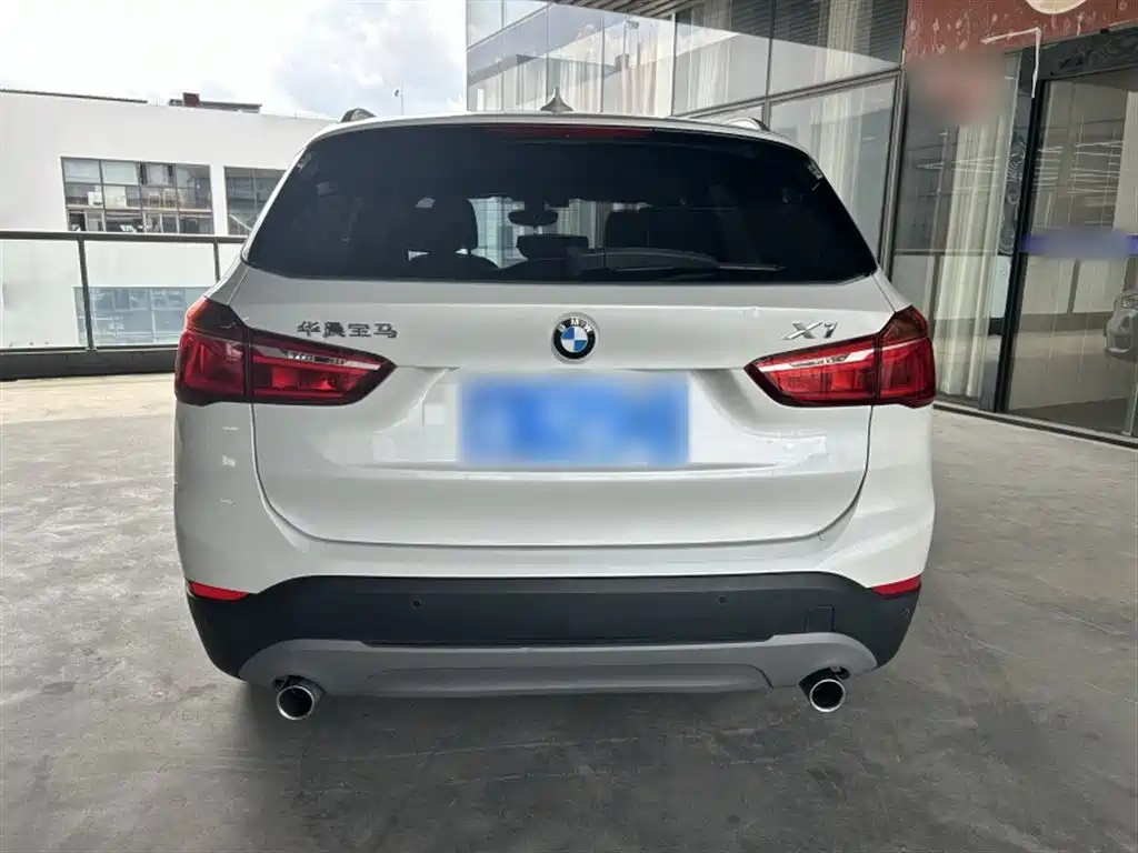 BMW X1 2018 sDrive20Li Leading Model фото 11