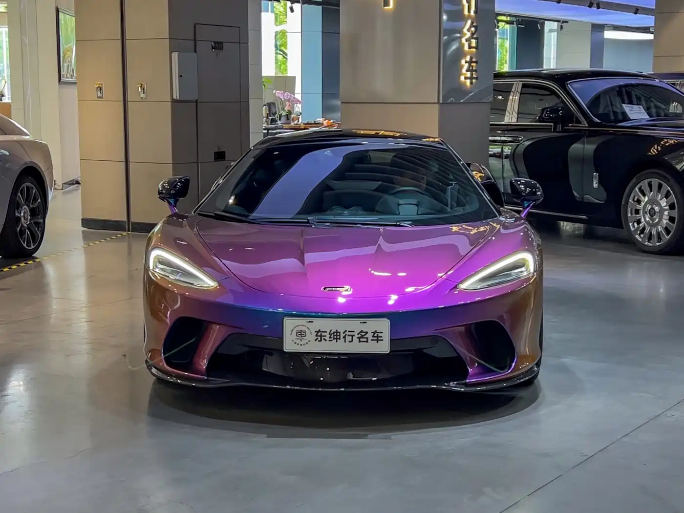 2023 McLaren GT