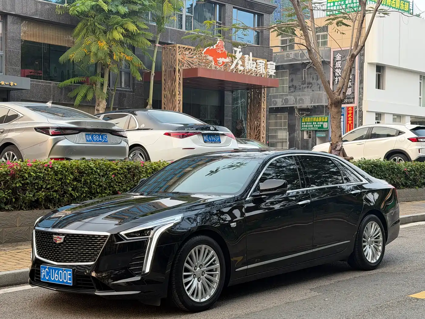CADILLAC CT6