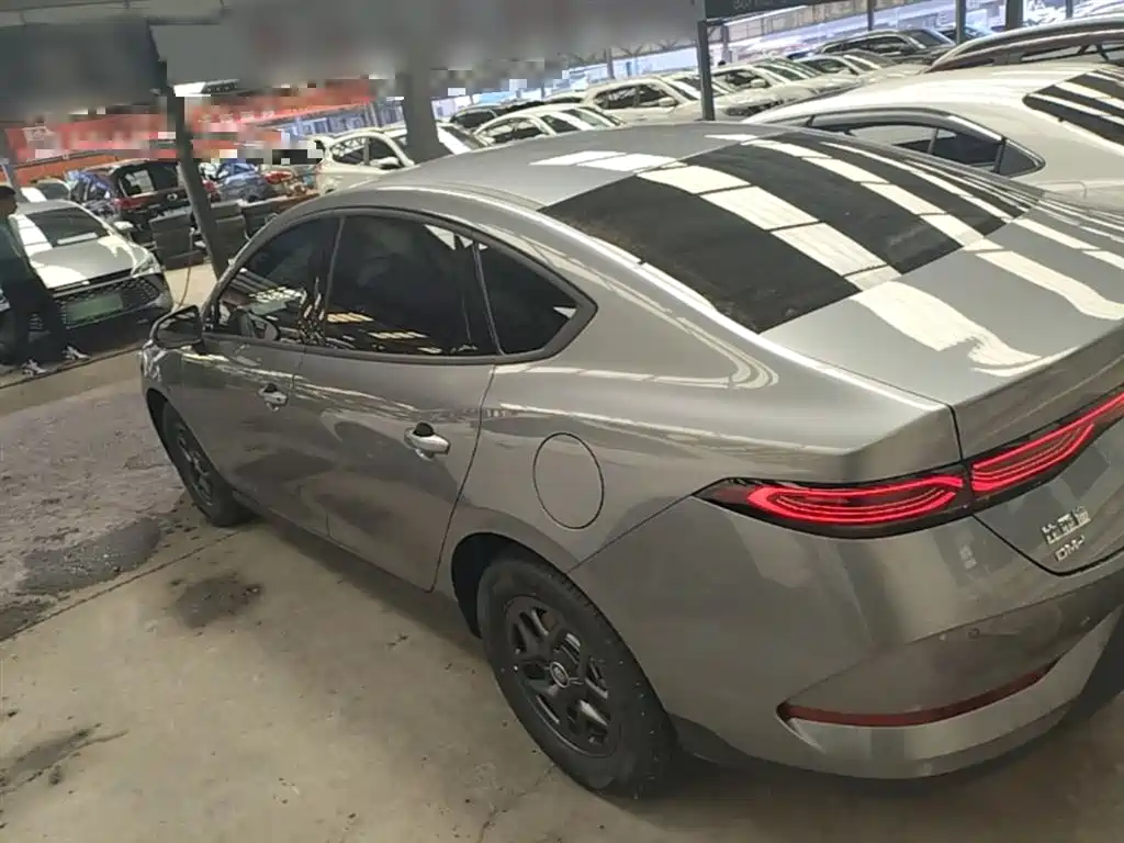BYD Qin PLUS 2026 DM-i Smart Edition 128KM Progressive фото 5