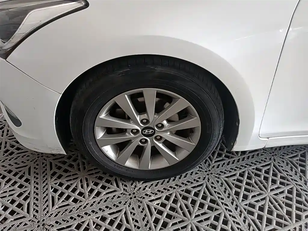 Hyundai Mistra 2014 1.8L Auto Smart GLS фото 23