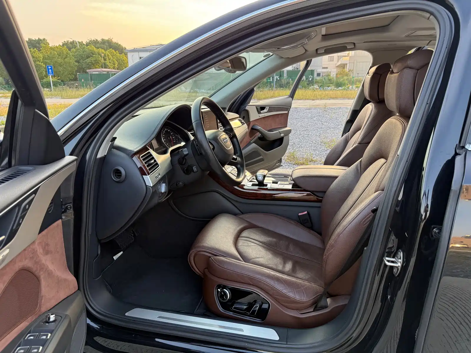 Фото 11 - Audi A8