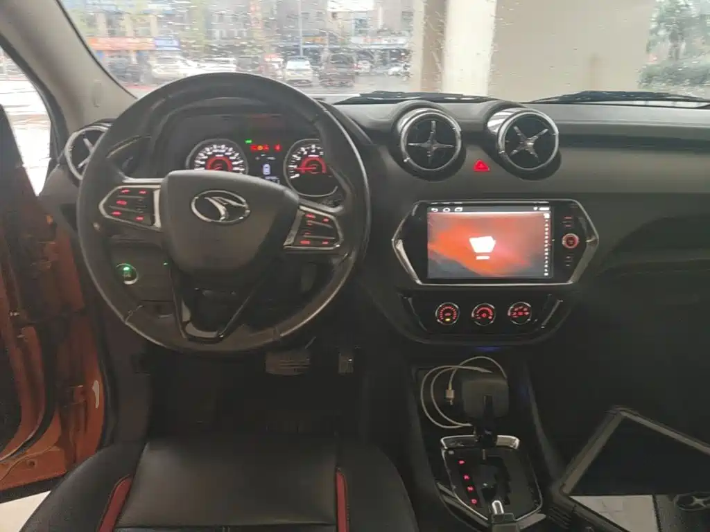 Soueast DX3 2017 2016 1.5T CVT Premium