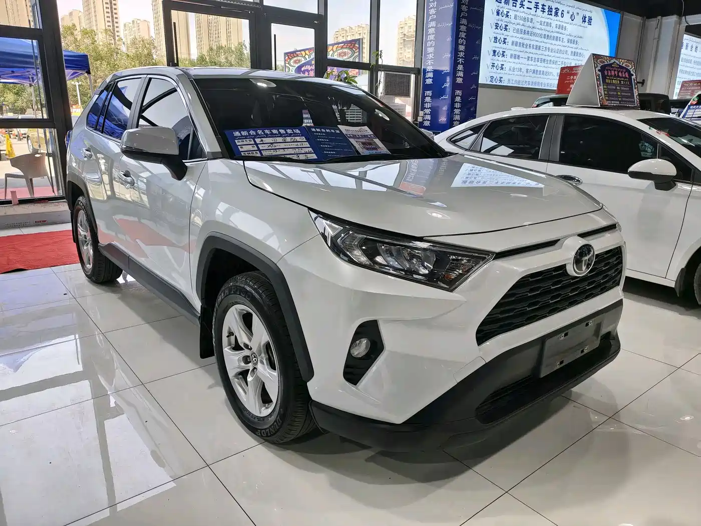 Toyota RAV4 Rongfang 2022 2.0L CVT 2WD Urban Edition фото 3