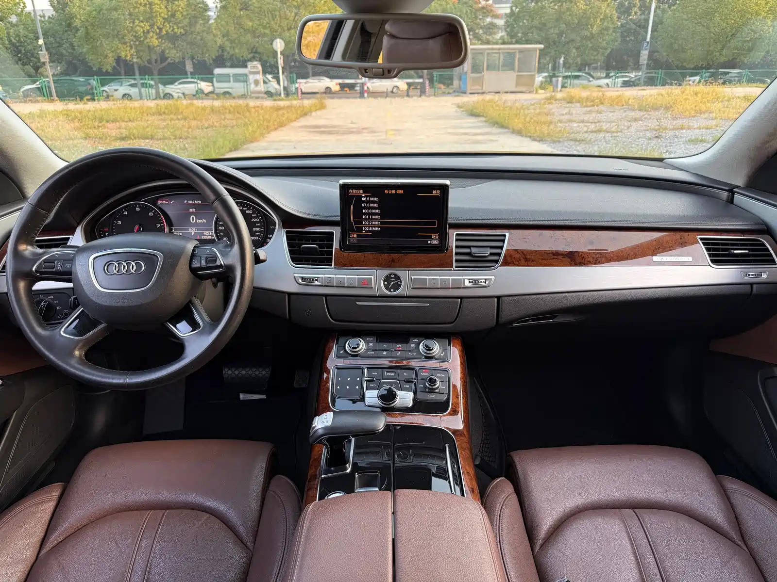 Фото 13 - Audi A8