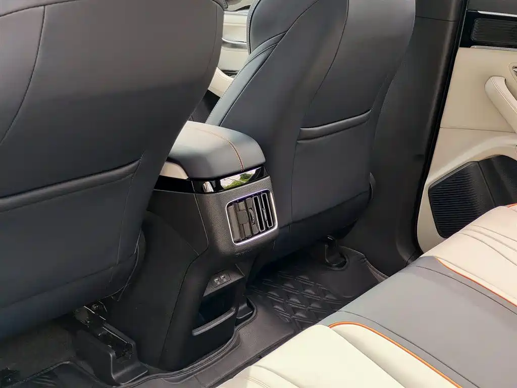 BYD Song PLUS PHEV 2021 DM-i 110KM Flagship фото 9