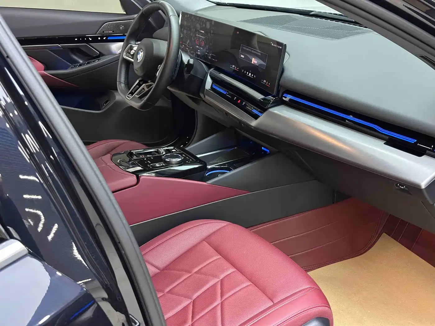 BMW 5 Series 2024 525Li M Sport Package фото 24