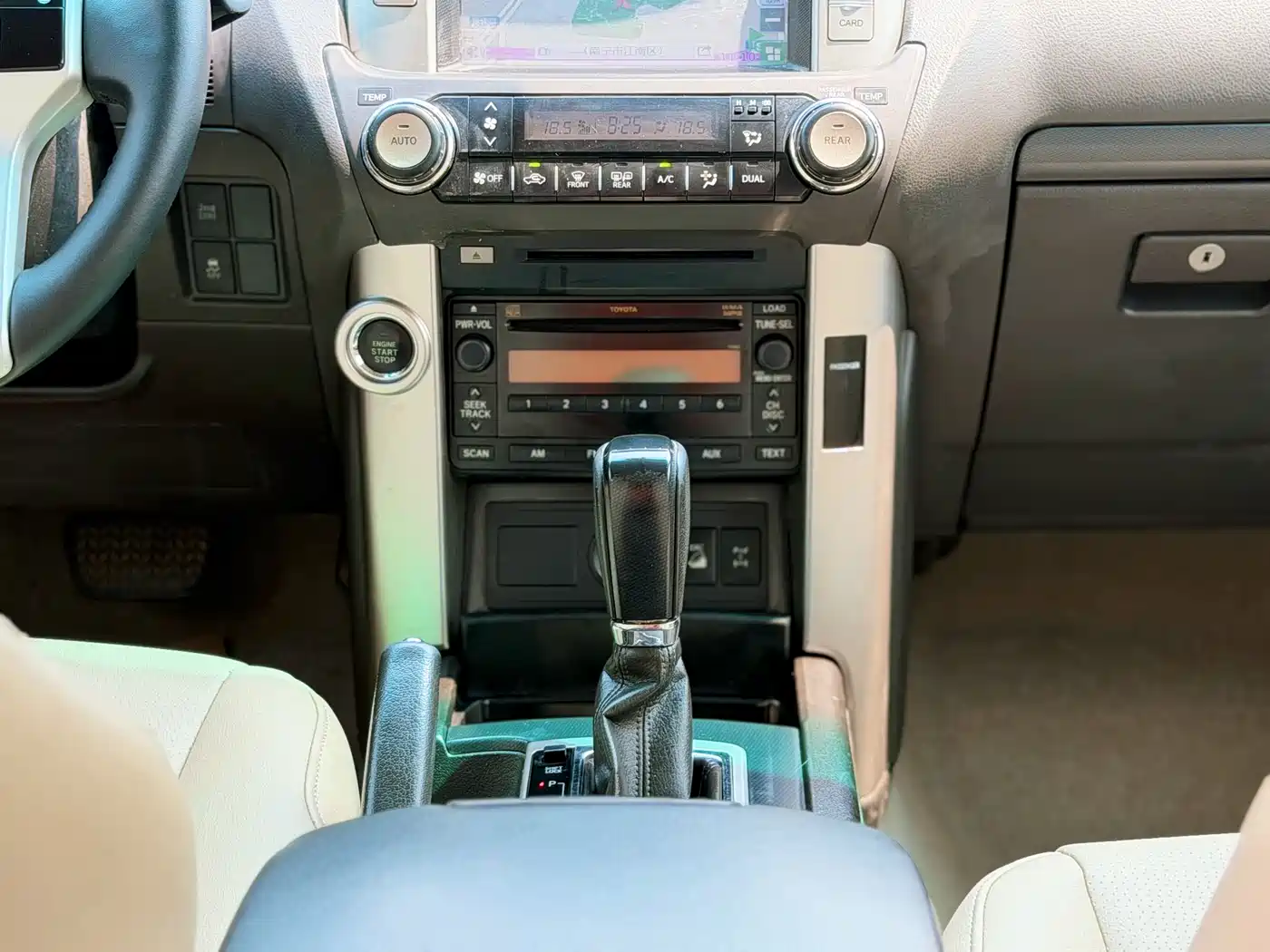 Toyota Prado 2010 4.0L Automatic TX фото 11
