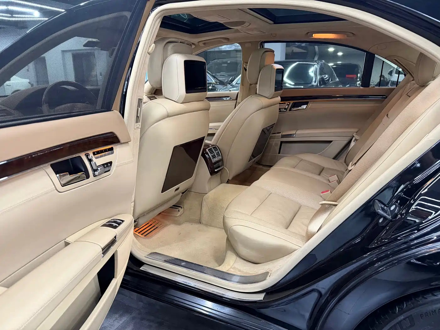 Mercedes-Benz S-Class 2010 S 500 L 4MATIC фото 13