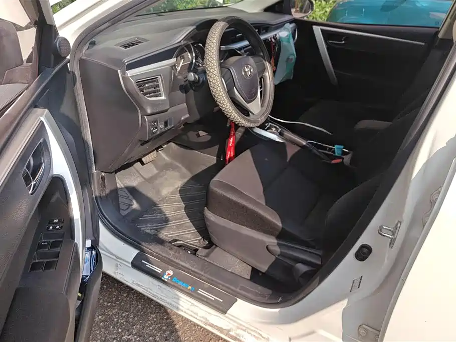 Toyota Corolla 2017 Facelift 1.6L S-CVT GL фото 9