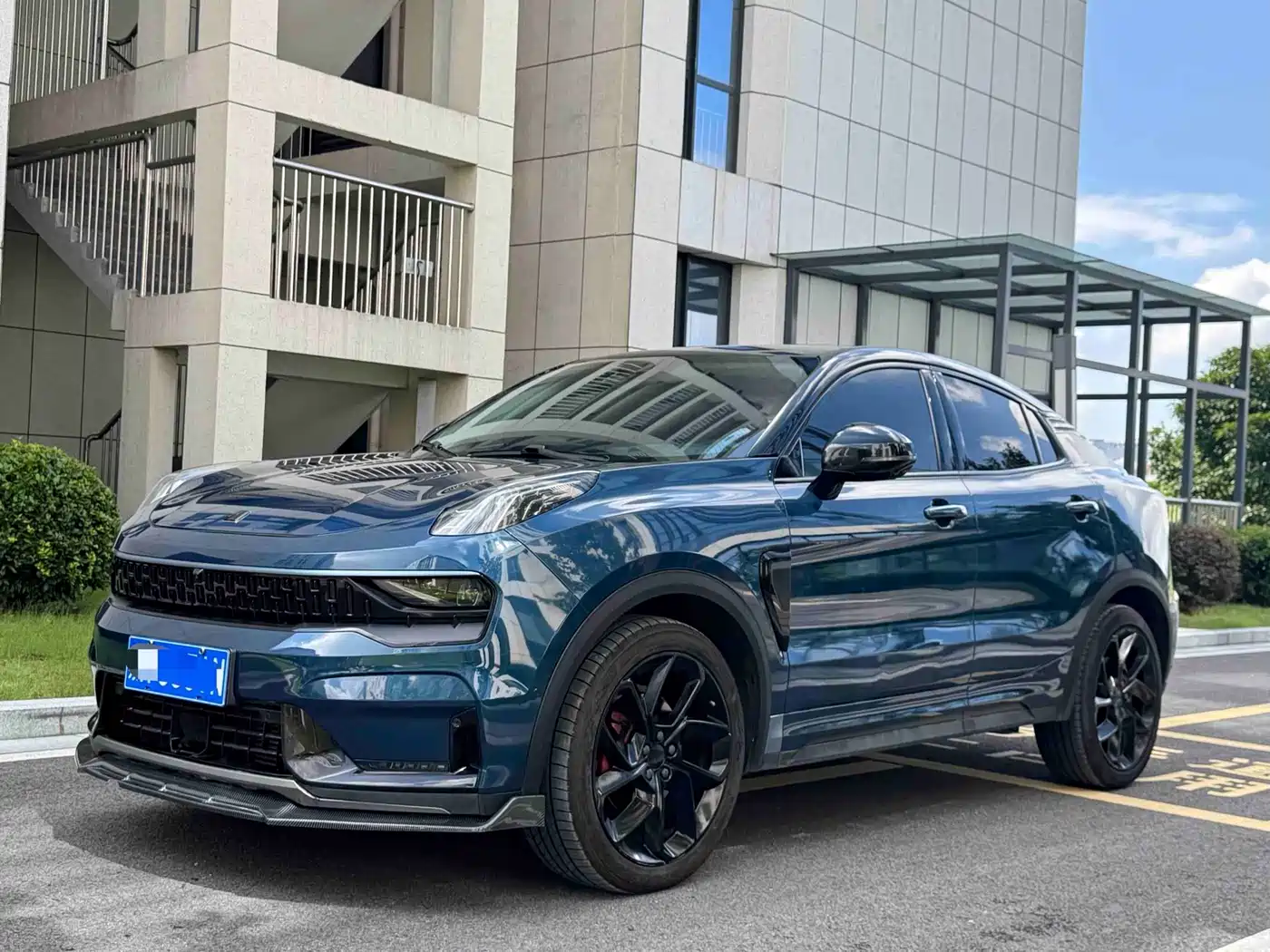 Lynk & Co 05