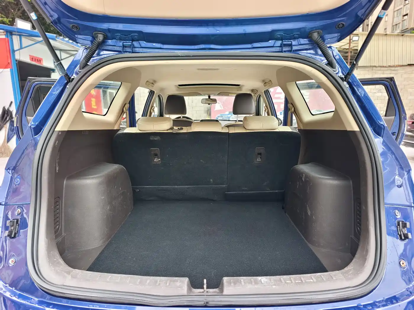 Baojun 310W 2018 2017 1.5L Manual Luxury China V