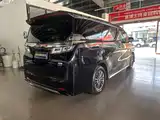 Фото 4 - Toyota Vellfire