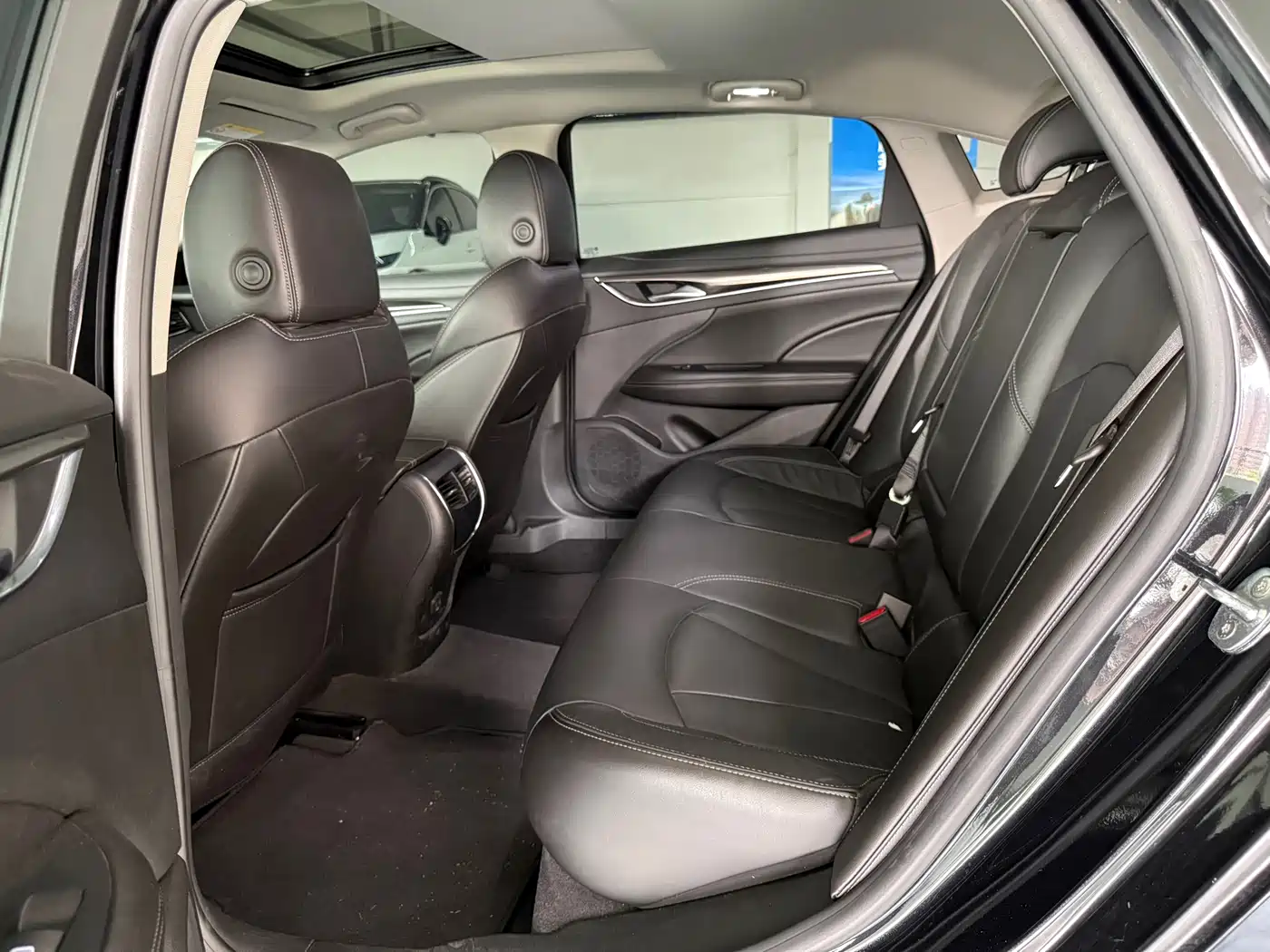Buick LaCrosse 2022 652T Luxury фото 9