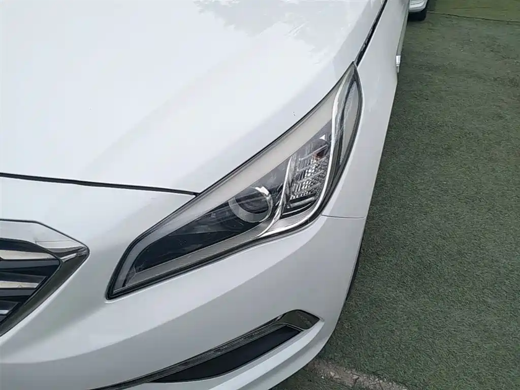 Hyundai Sonata 2015 1.6T GLS Smart фото 24