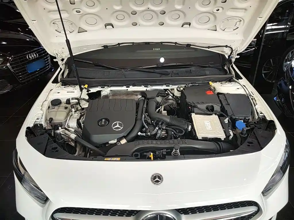 Mercedes-Benz A-Class 2021 Facelift A 180 L Sport Sedan фото 20