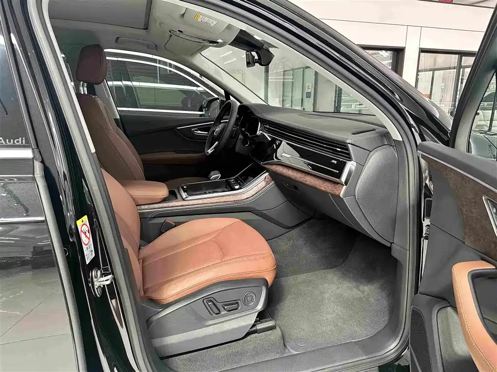 Audi Q7 2026 2025 55 TFSI quattro S line Sport