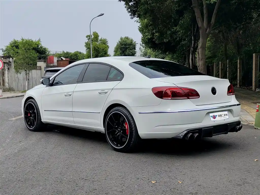 Volkswagen FAW-Volkswagen CC 2016 Model 1.8TSI Luxury фото 4