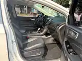 Фото 14 - Ford Edge