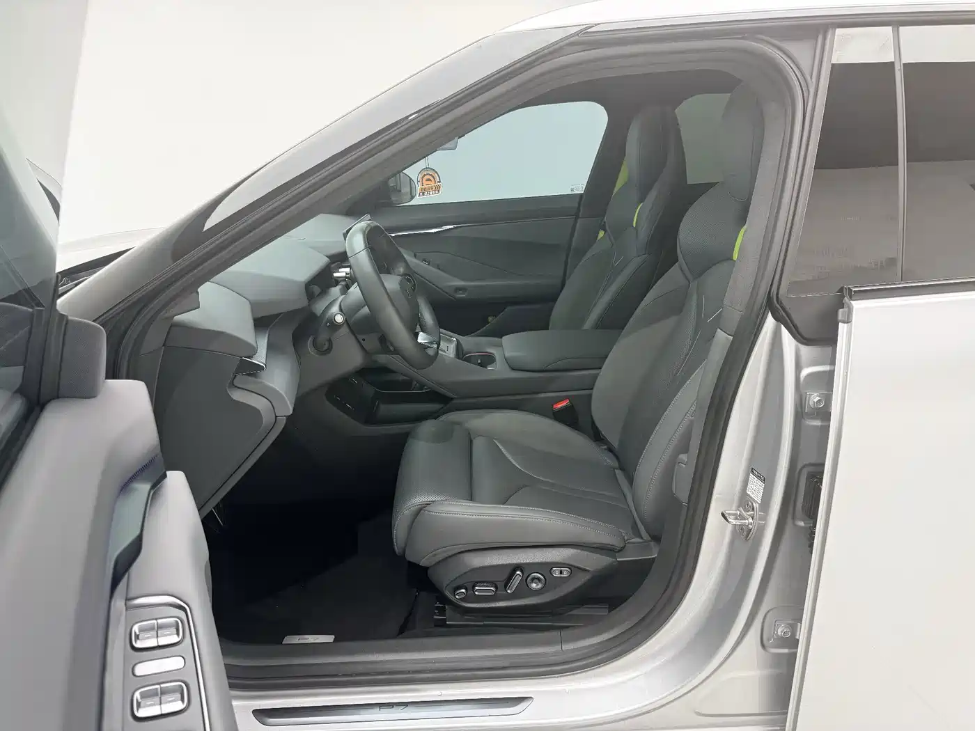 XPeng P7 2026 2025 820km Extended Range Edition