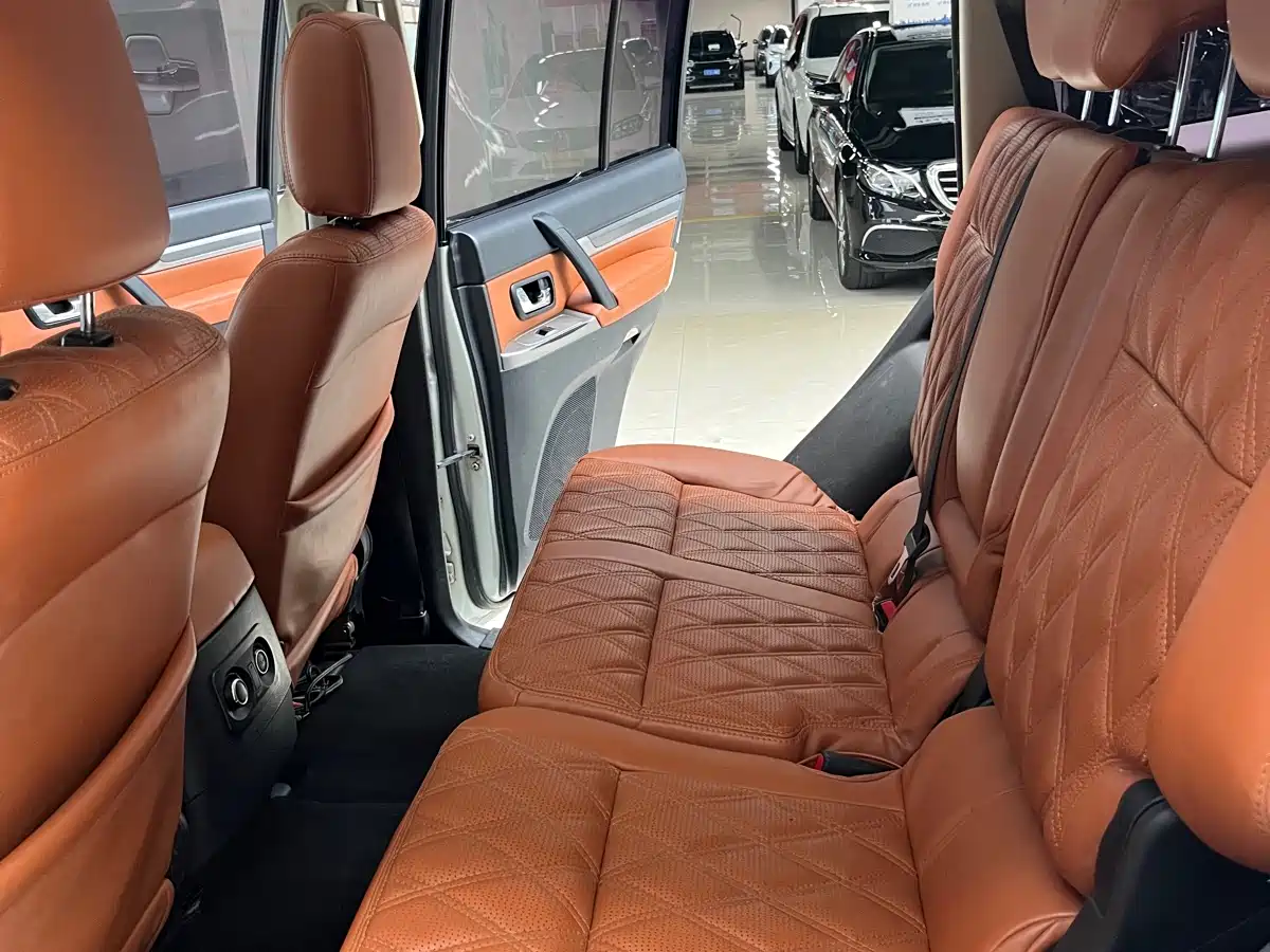 Mitsubishi Pajero (Import) 2018 3.0L Automatic Comfort Version фото 9
