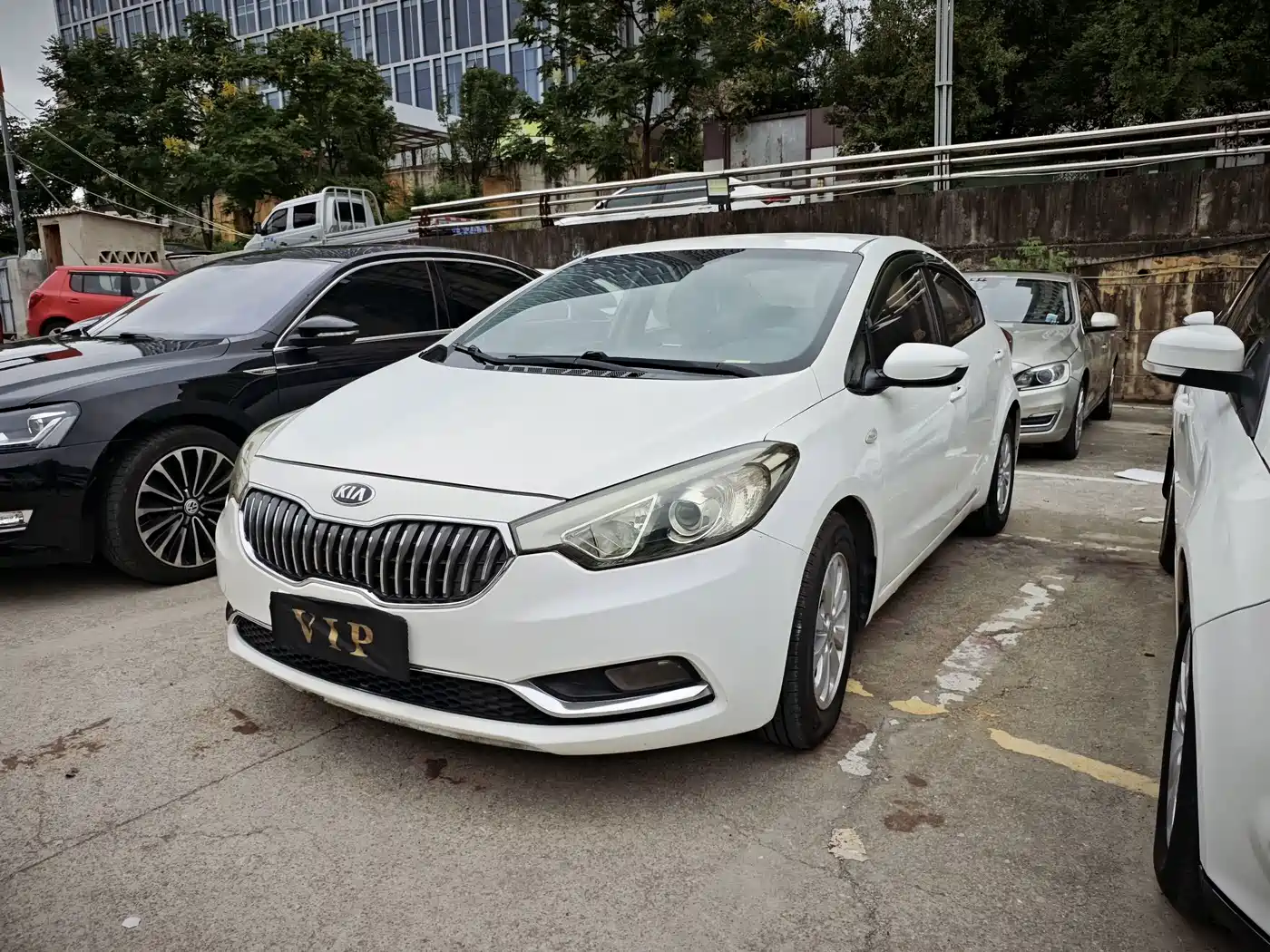 Photo 1 - Kia K3