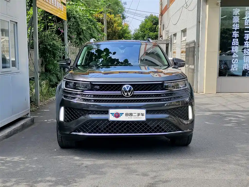 Volkswagen Talagon 2023 380TSI 4WD R-Line Launch Edition фото 2