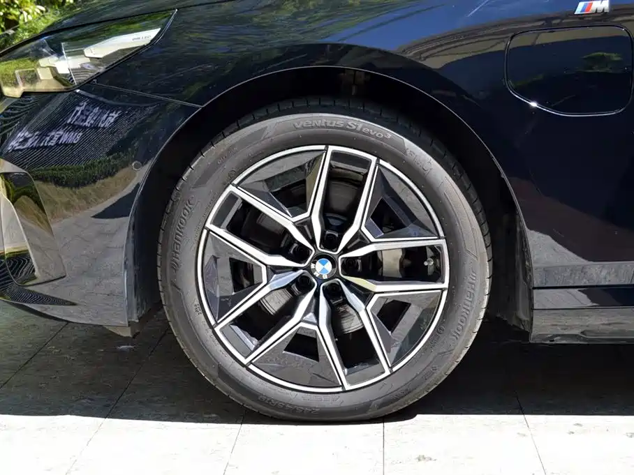 BMW i5 2025 2025 eDrive 40L M Sport Package