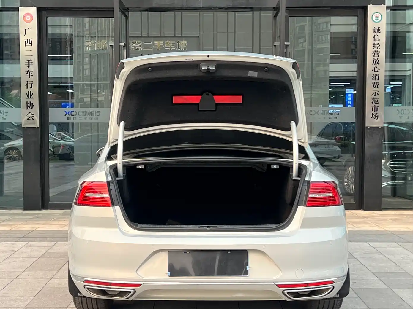 Volkswagen Magotan 2017 380TSI DSG Premium фото 13