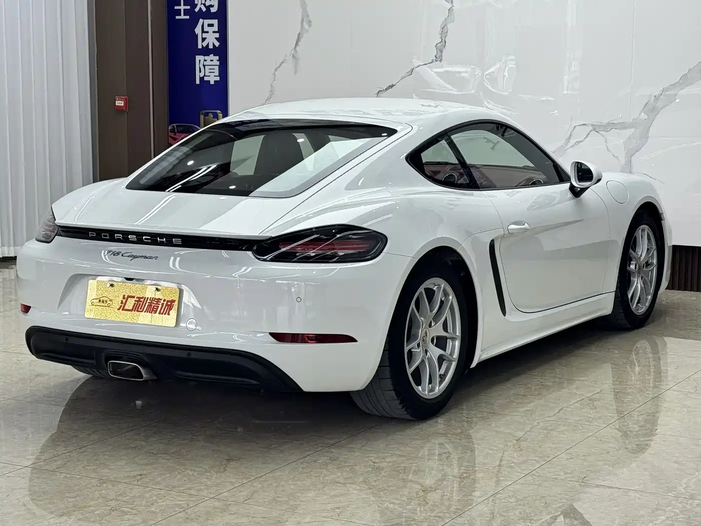 Porsche 718 2018 Cayman 2.0T фото 5