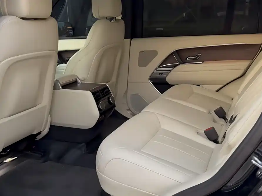 Land Rover Range Rover 2025 3.0 L6 400PS Flourishing Era Extended Wheelbase фото 5